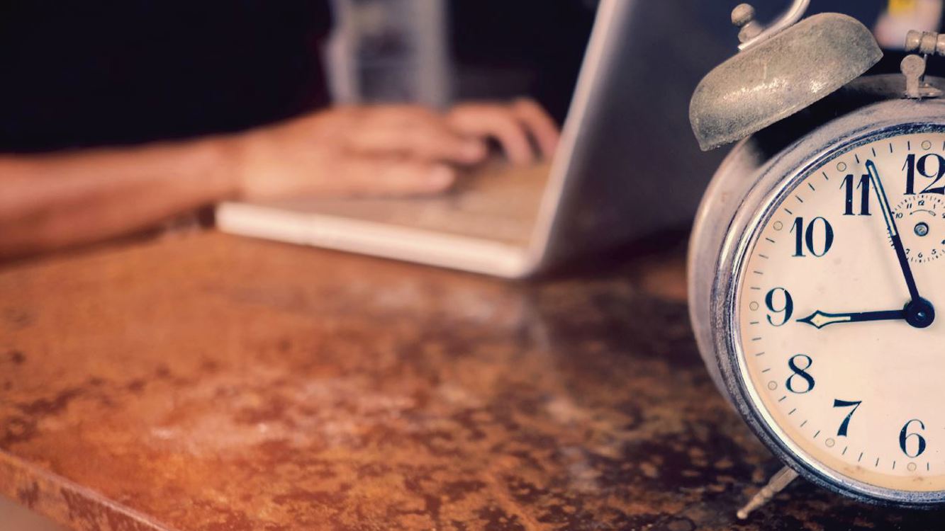 vr bladid_forsíða enginn texti.JPG